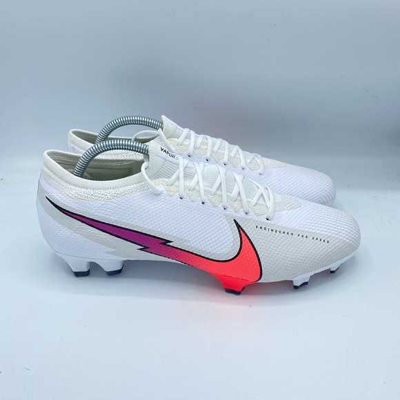 nike hypervenom 36